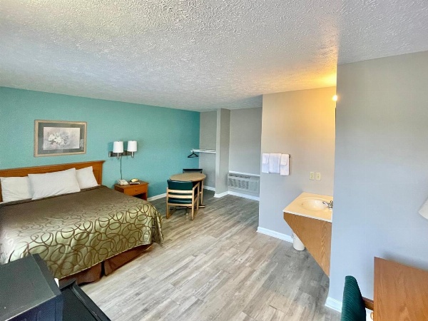 Overton Motel image 2